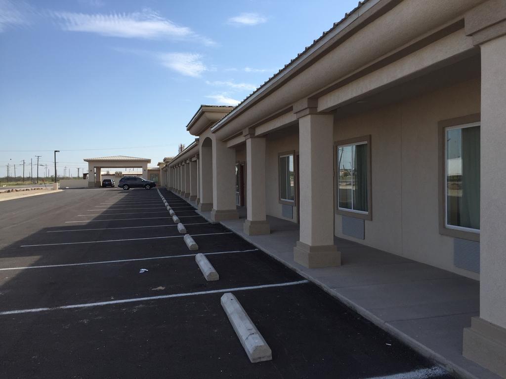 La Bonita Inn & Suites - Crane Exterior photo